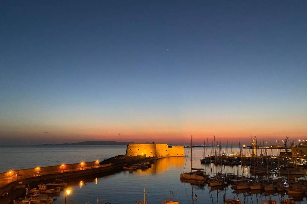 Archipelagos Apt In The Heart Of The City Heraklion  Exterior photo